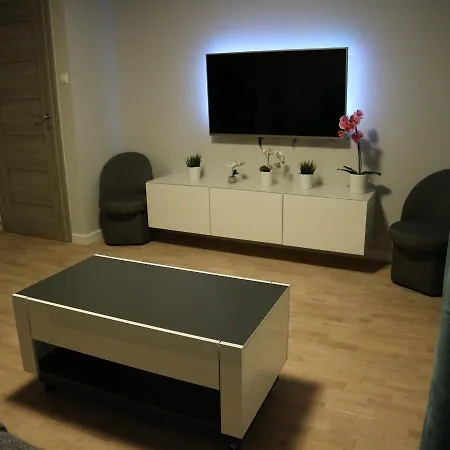 Nad Jeziorkiem Apartment