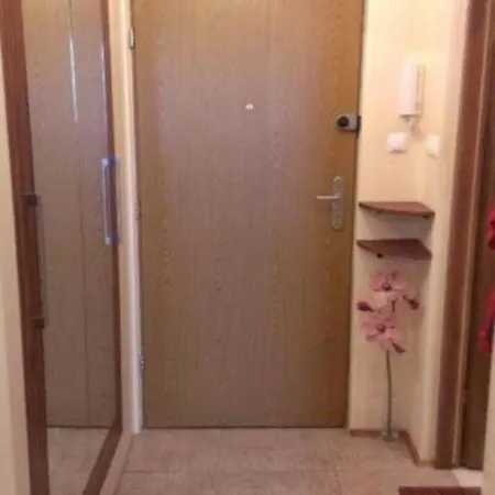 Nad Jeziorkiem Apartment