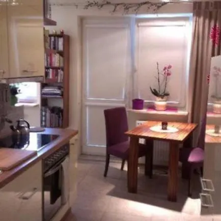 Nad Jeziorkiem Apartment *