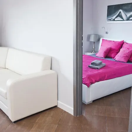 Apartman Nad Jeziorkiem Varsó