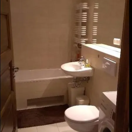 Nad Jeziorkiem * Varsó