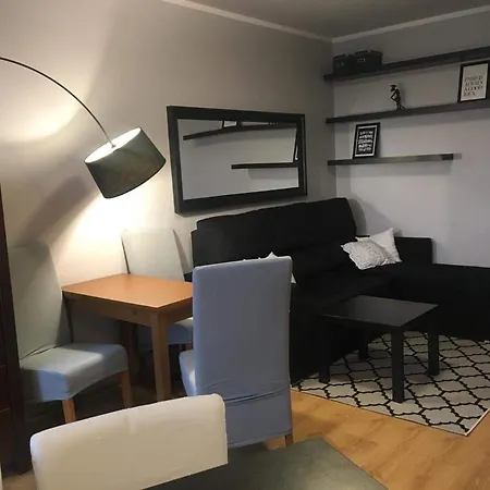 Apartman Nad Jeziorkiem Varsó