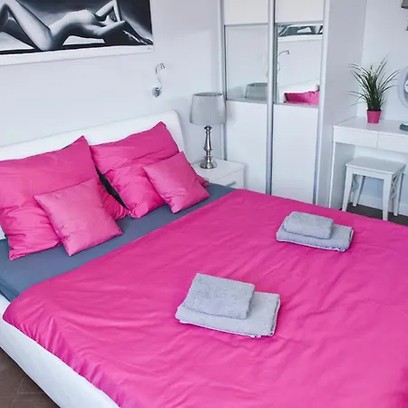 Apartman Nad Jeziorkiem Varsó